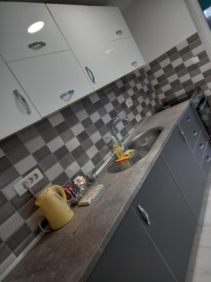 Aine apartman u centru grada Mostar Exterior foto