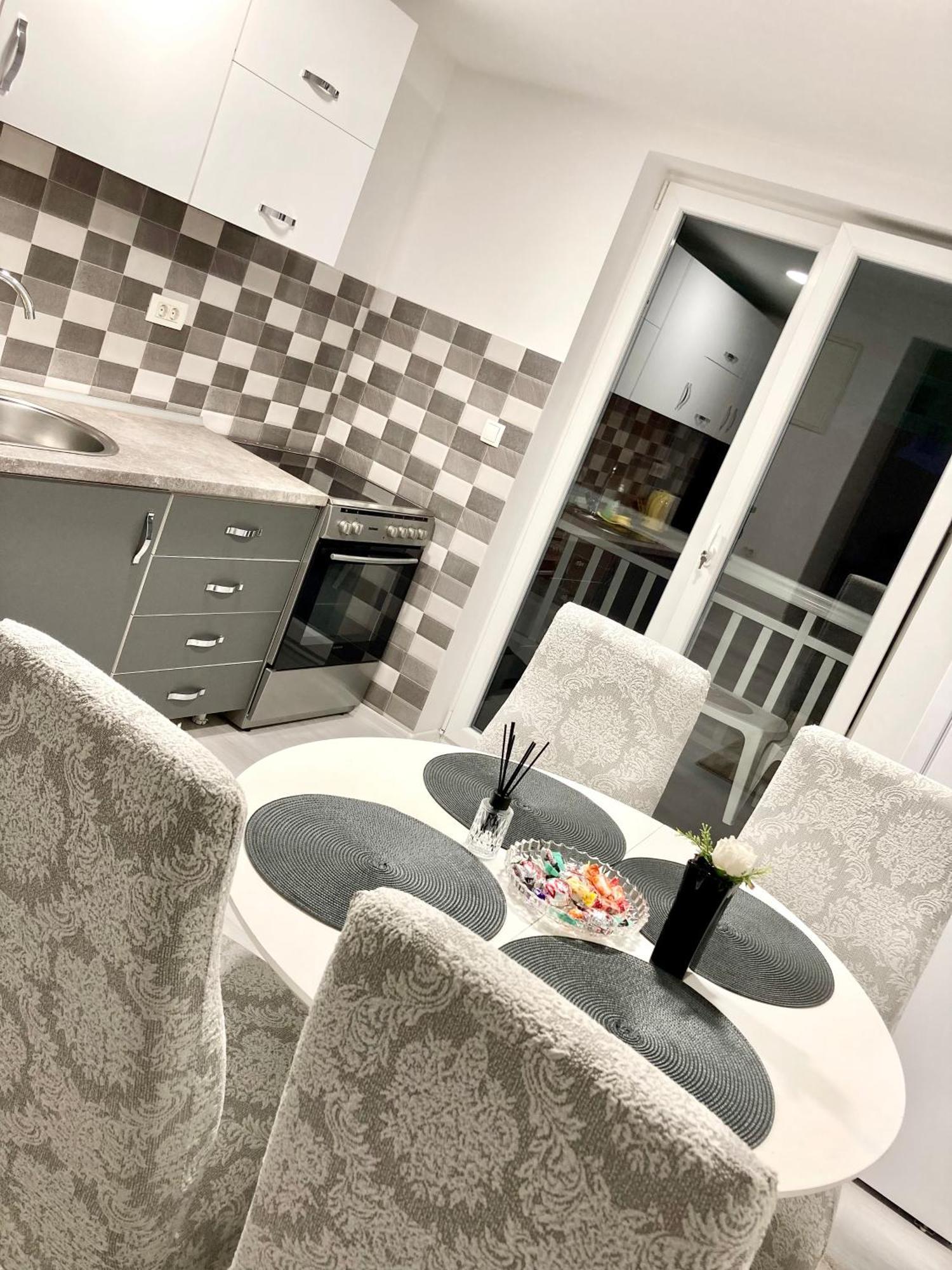 Aine apartman u centru grada Mostar Exterior foto